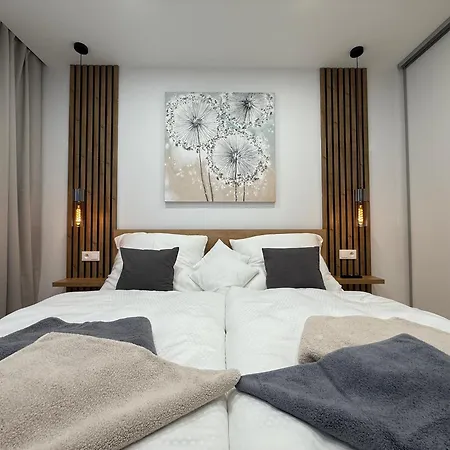 Appartement Luxury Near Prague - Garden - Parking
